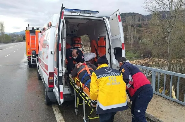 Son dakika: Sivas'ın Suşehri ilçesinde otomobil devrildi: 4 ölü, 1 yaralı