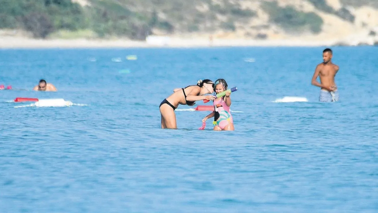 Sağa sola ateş etti