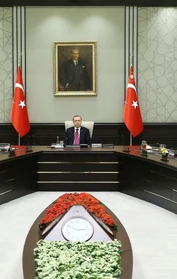 MGK'dan dünyaya net mesaj