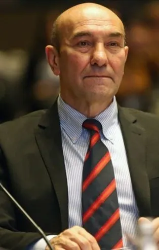 CHP'li Tunç Soyer'den İzmir'de bir ihale skandalı daha: Tüm masrafları belediye karşılayacak!