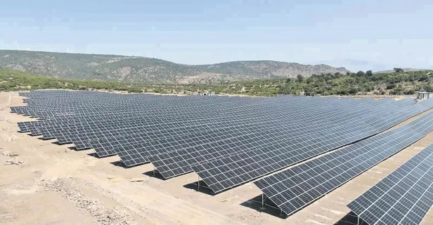 Yunusemre Belediyesi’nden Türkiye’de bir ilk: Güneş santrali ile elektrik üretmeye başladı