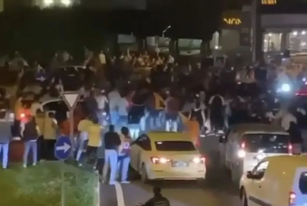 Şampiyonluk kutlamasında dehşet anları!