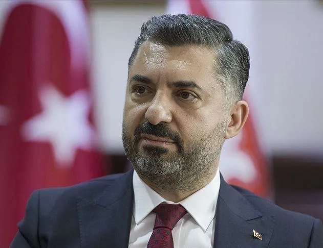 Dezenformasyon tüm insanlığı zehirliyor