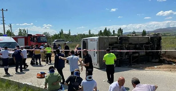 Ankara’da kontrolden çıkan işçi servisi devrildi: 3’ü ağır 19 yaralı