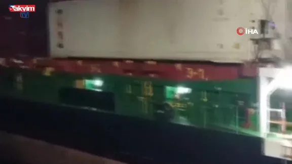 Çanakkale Boğazı’nda makine arızası: Konteyner gemisi demirletildi