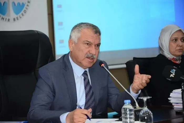 CHP’li Adana Büyükşehir Belediyesi’ne ’rüşvet’ operasyonu: Çok sayıda gözaltı var