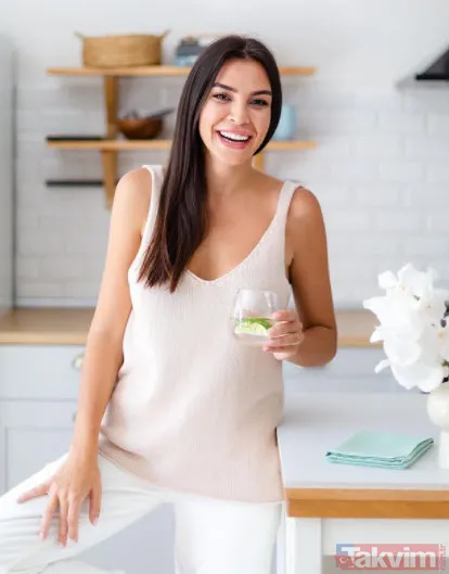 Engin Altan Düzyatan ve eşi Neslişah Alkoçlar sosyal medyada aşka geldi! Çocuklarını bile saklıyorlardı ama... - 2