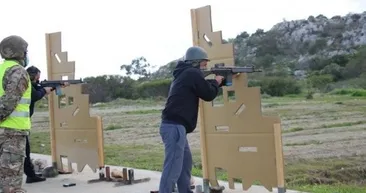 Ayşenur Arslan seninkiler azıttı! Güney Kıbrıs Rum Kesiminde papazlara silah eğitimi veriliyor