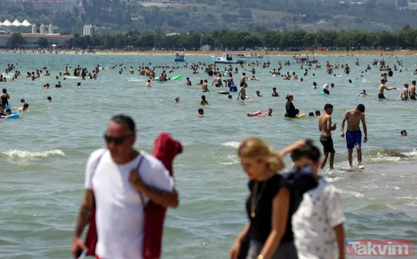 İstanbullular Kurban Bayramı'nda halk plajına akın etti - 2