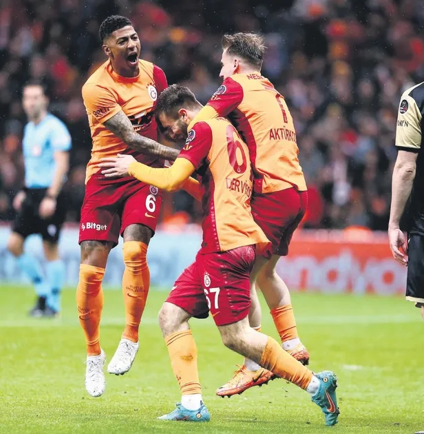 fenerbahce-onunde-agir-darbe-alan-aslan-sahasinda-malatyayi-devirdi-1650321103856.jpeg Fenerbahçe önünde ağır darbe alan Aslan sahasında Malatya'yı devirdi-5