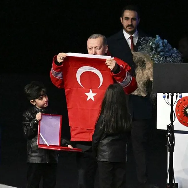 Başkan Erdoğan Üzüyoruz dedi PKKyı, FETÖyü, emperyalistleri bombaladı! 7li koalisyona: Karakter fukarası kifayetsiz muhterisler
