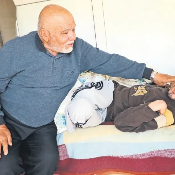 Oğlu için köyde tek başına