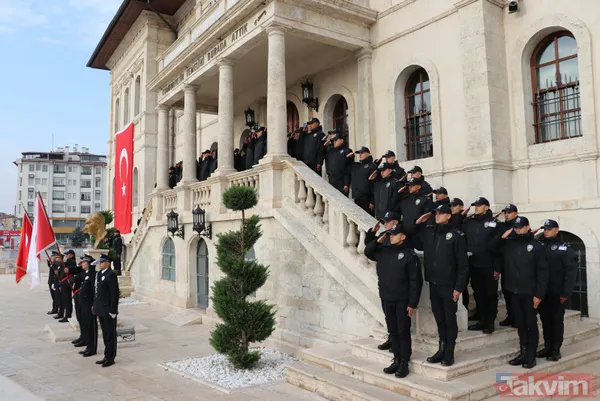 Atatürk'ün ebediyete intikalinin 85. yılı! Saygı ve özlemle tüm yurtta anıldı... CHP Taksim'e çelenk götürmeyi unuttu - 33