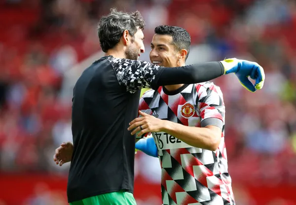 ronaldo-galatasaray-yorumunu-begendi-sosyal-medya-yikildi-1659721902730.jpg Ronaldo Galatasaray yorumunu beğendi! Sosyal medya yıkıldı-3