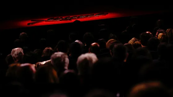 Cannes’da İsrail-Filistin gölgesinde ödül gecesi! Yönetmen Ken Loach’tan sert çıkış: En vahim olan şey iyilerin sessizliğidir