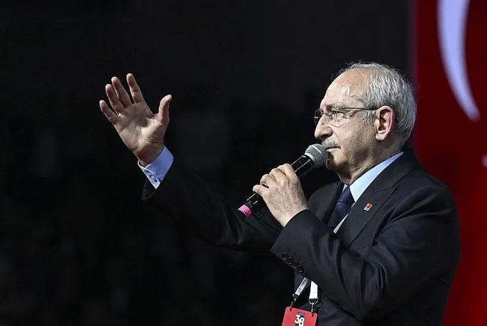 kilicdaroglu-yine-gemi-ve-liman-dedi-kulisler-patladi-yerel-secim-sonrasi-kurultay-toplayacak-mayis-2024te-siy-1699124302936.jpeg