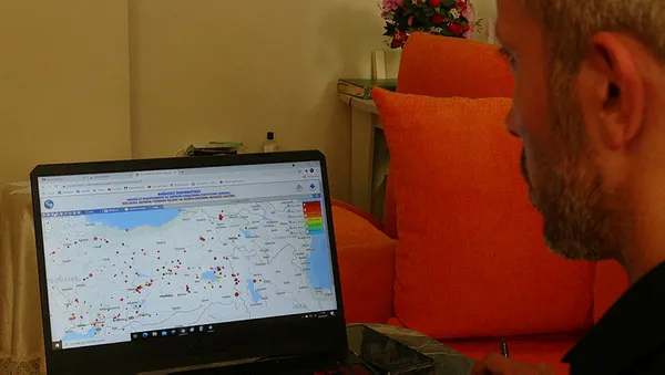 deprem-arastirmacisi-elazig-ve-bingolde-10-gun-icerisinde-deprem-olacagini-ileri-surdu-umarim-bu-kez-yanilirim-1632218624649.jpg Deprem araştırmacısı Elazığ ve Bingöl'de 10 gün içerisinde deprem olacağını ileri sürdü: Umarım bu kez yanılırım-6