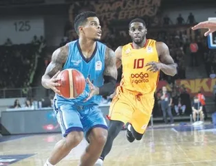 Türk Telekom Aslan’ın hatlarını kesti