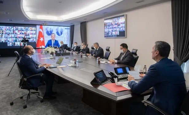 son-dakika-milli-egitim-bakani-ziya-selcuktan-uzaktan-egitim-aciklamasi-tarih-verdi-1611348888790.jpeg Son dakika: Milli Eğitim Bakanı Ziya Selçuk'tan 'uzaktan eğitim' açıklaması! Tarih verdi...-2