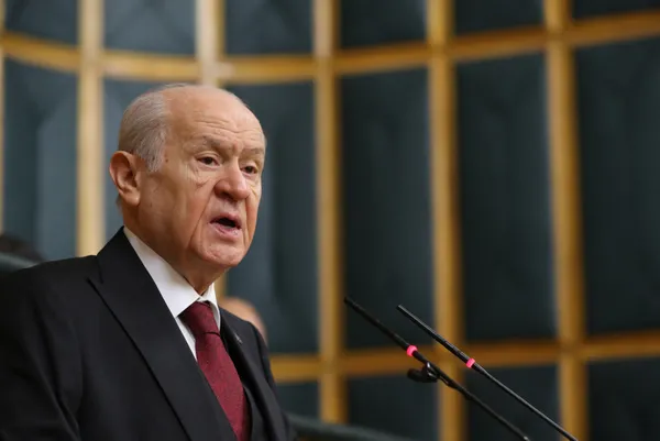 son-dakika-devlet-bahceliden-mhp-grup-toplantisinda-onemli-aciklamalar-egede-hakkimizi-yedirmeyiz-gozlerini-oy-1664873749861.jpg SON DAKİKA: Devlet Bahçeli'den MHP grup toplantısında önemli açıklamalar: Ege'de hakkımızı yedirmeyiz gözlerini oyarız! Kılıçdaroğlu'na sert DNA sözleri-2