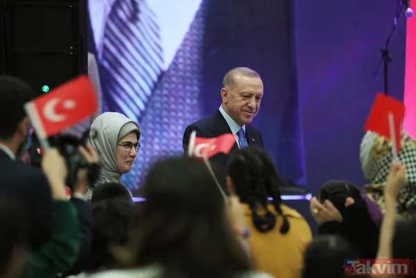 Başkan Recep Tayyip Erdoğan, Maltepe'de çocuklarla birlikte iftar yaptı - 19