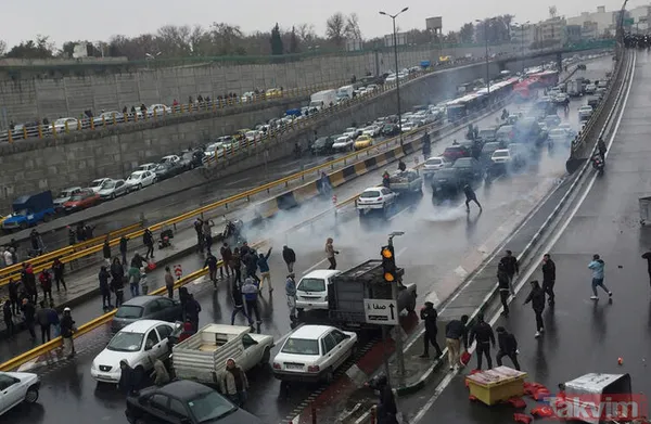 Başkan Erdoğan uyarmıştı! İran karıştı! Protestolar giderek şiddetleniyor - 4