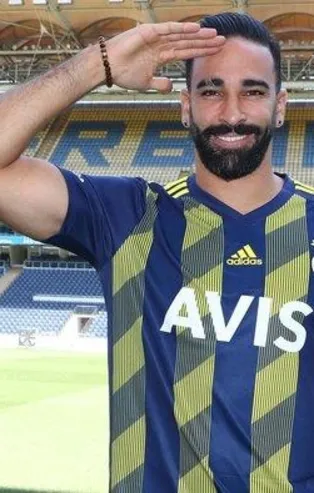 Fransızları çıldırtacak hamle! Fenerbahçeli Adil Rami'den asker selamı