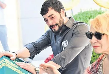 İnsanlık sınıfta kaldı! Akın Akınözü’nün acı gününde 3 yıllık rol arkadaşı Ebru Şahin ne cenazeye katıldı ne de taziye mesajı yayınladı
