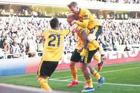 Geçen hafta Trabzonspor'a kaybeden Fenerbahçe, Adana Demir engelini aşmak istiyor-12