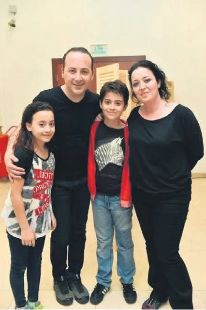 1705788258504.jpeg Petek Dinçöz'den yeni yılda yeni proje! Sevenlerine sürpriz yaparak arabesk projesini hayata geçirdi-8