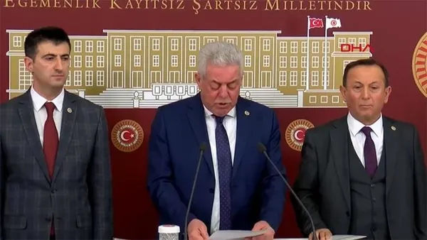 son-dakika-chpde-mektup-yazan-mehmet-celebi-ozcan-ozel-ve-huseyin-avni-aksoy-istifa-etti-1611931232128.jpeg Son dakika: Kemal Kılıçdaroğlu'na mektup yazan Mehmet Çelebi, Özcan Özel ve Hüseyin Avni Aksoy CHP'den istifa etti-4