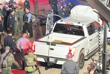 ABD'de kanlı yılbaşı: Saldırgan yeni yılı kutlayan kalabalığın arasına araçla daldı! Çok sayıda ölü ve yaralı var