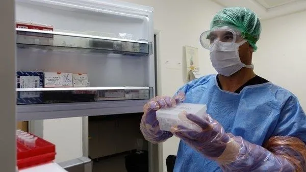 dunyada-bir-ilk-comude-gelistirilen-koronavirus-tani-kiti-8-dakikada-sonuc-veriyor-1599588320002.jpeg Dünyada bir ilk! ÇOMÜ'de geliştirilen koronavirüs tanı kiti 8 dakikada sonuç veriyor...-4