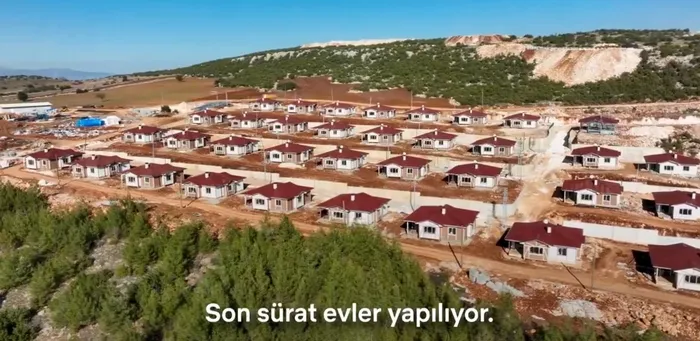 diyarbakirdaki-deprem-konutlari-vatandastan-tam-not-aldi-bakan-mehmet-ozhaseki-paylasti-ne-yaparsa-en-iyisini-1704026392006.jpeg Diyarbakır'daki deprem konutları vatandaştan tam not aldı! Bakan Mehmet Özhaseki paylaştı: "Ne yaparsa en iyisini devlet yapar"-3