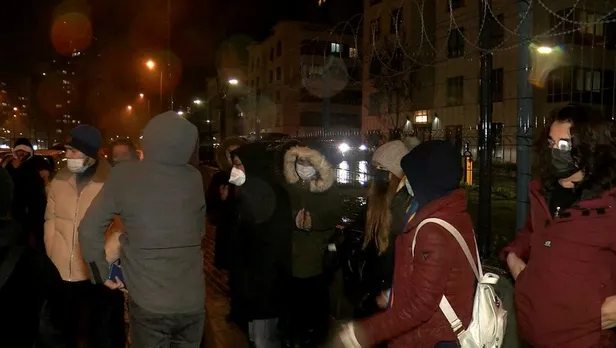 bu-ne-canilik-basaksehirde-bir-surucu-kopegi-ezip-kacti-1641927497677.jpeg Bu ne canilik! Başakşehir'de bir sürücü köpeği ezip kaçtı-5