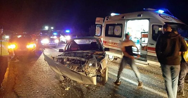 Mersin’de feci kaza! 2 otomobil çarpıştı 6 yaralı