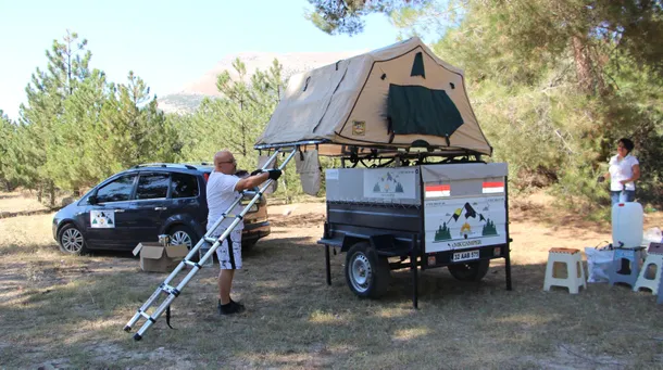 karavan-fiyatini-yuksek-buldu-maliyeti-yari-yariya-dusurerek-kendi-kamp-aracini-yapti-turkiye-turuna-hazirlani-1663226984859.jpg Karavan fiyatını yüksek buldu maliyeti yarı yarıya düşürerek kendi kamp aracını yaptı: Türkiye turuna hazırlanıyor-1