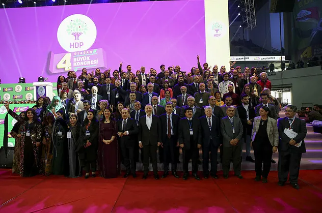 Ali Babacan parti kurmadan önce HDP'ye göz kırptı!