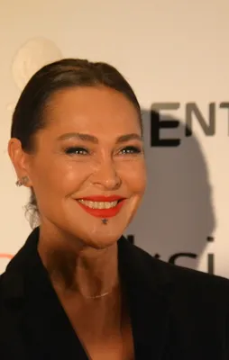 Hülya Avşar: Ülkeyi terk ediyorum!