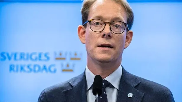 natoya-girmek-isteyen-finlandiyadan-pkk-pacavralarina-yasak-geldi-1670423823288.jpeg NATO'ya girmek isteyen Finlandiya'dan PKK paçavralarına yasak geldi!-8