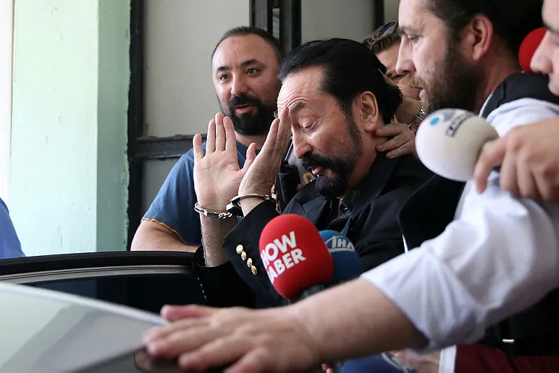Adnan Oktar: Ne askerliği! Biz keriz miyiz ya? - 7