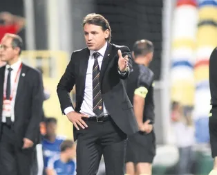 Yeni hoca acıklanıyor