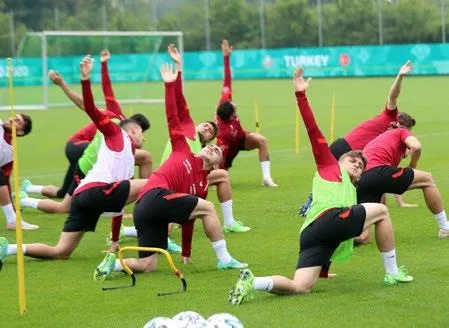 Fenerbahçe'nin transfer listesinde olduğu iddia edilen Okay Yokuşlu net konuştu: Tek hedefimiz kupa-5