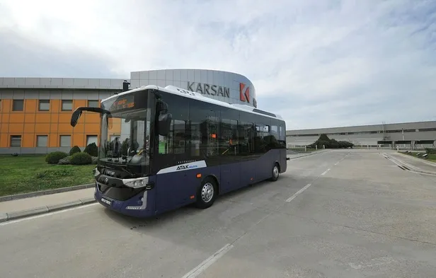 Başkan Erdoğan'ın test ettiği sürücüsüz elektrikli otobüs 'Otonom Atak Electric' Bursa'da tanıtıldı-6