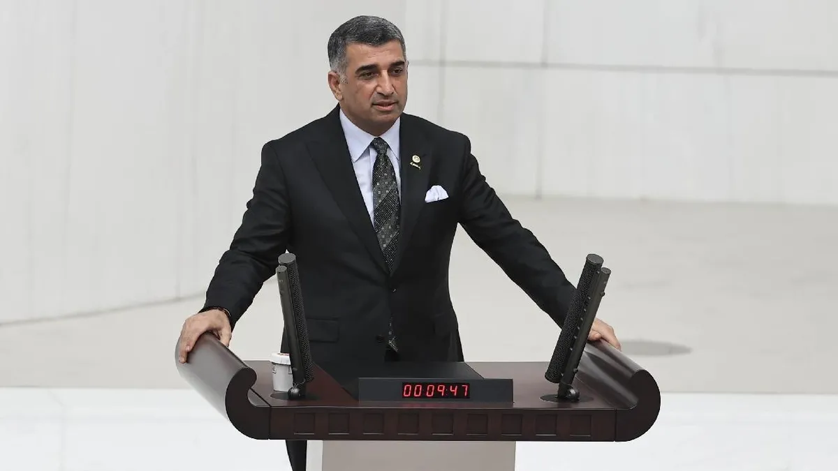 chpde-taht-oyunlari-kilicdarogluna-karsi-aday-olacak-isimler-1785751982215.jpeg CHP'yi "Yeni"ler böldü "eski"ler parçalıyor! "Üçüncü Yol"cular Kılıçdaroğlu'na başkaldırma hazırlığında: Kimler adaylık hesabı yapıyor?-6