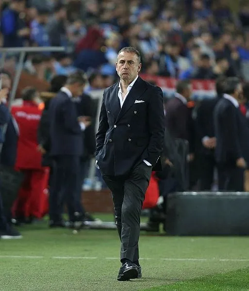 abdullah-avci-besiktas-derbisi-sonrasi-net-konustu-1649028337518.jpeg Abdullah Avcı Beşiktaş derbisi sonrası net konuştu-4