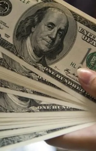 Dövizlerle yakalandı