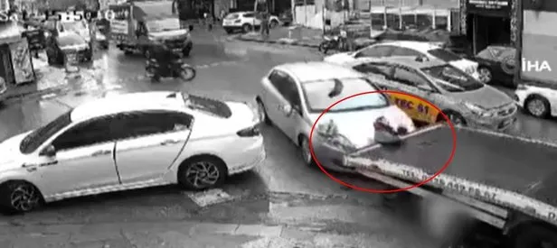 Motokuryenin üzerine aracını sürdü