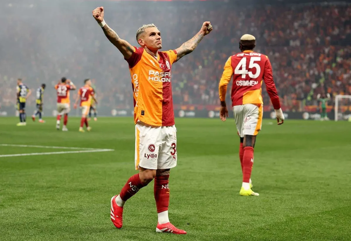 galatasarayda-torreira-depremi-anlasma-saglandi-iddiasi-1787139061475.jpeg Galatasaray'da Torreira depremi! Anlaşma sağlandı iddiası-3