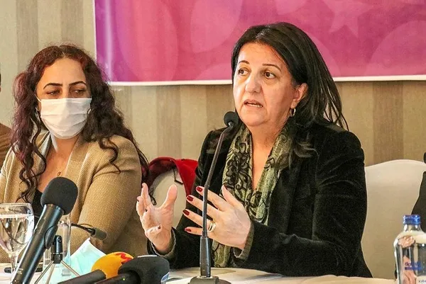 ak-partili-oznur-calik-hdpli-pervin-buldan-gecen-hafta-tanimadigim-bir-numaradan-beni-aradi-1614020390910.jpeg AK Partili Öznur Çalık: HDP’li Pervin Buldan geçen hafta tanımadığım bir numaradan beni aradı-3